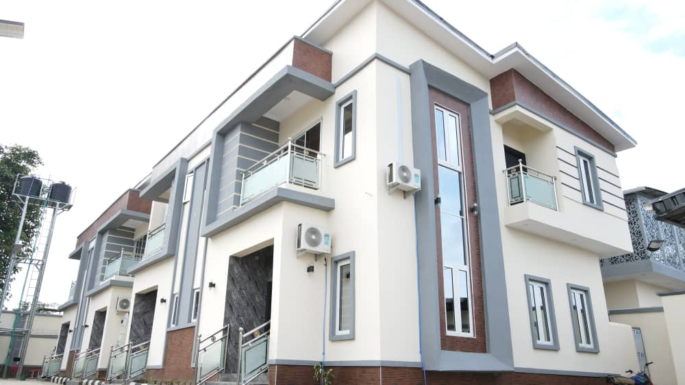 Front exterior 02