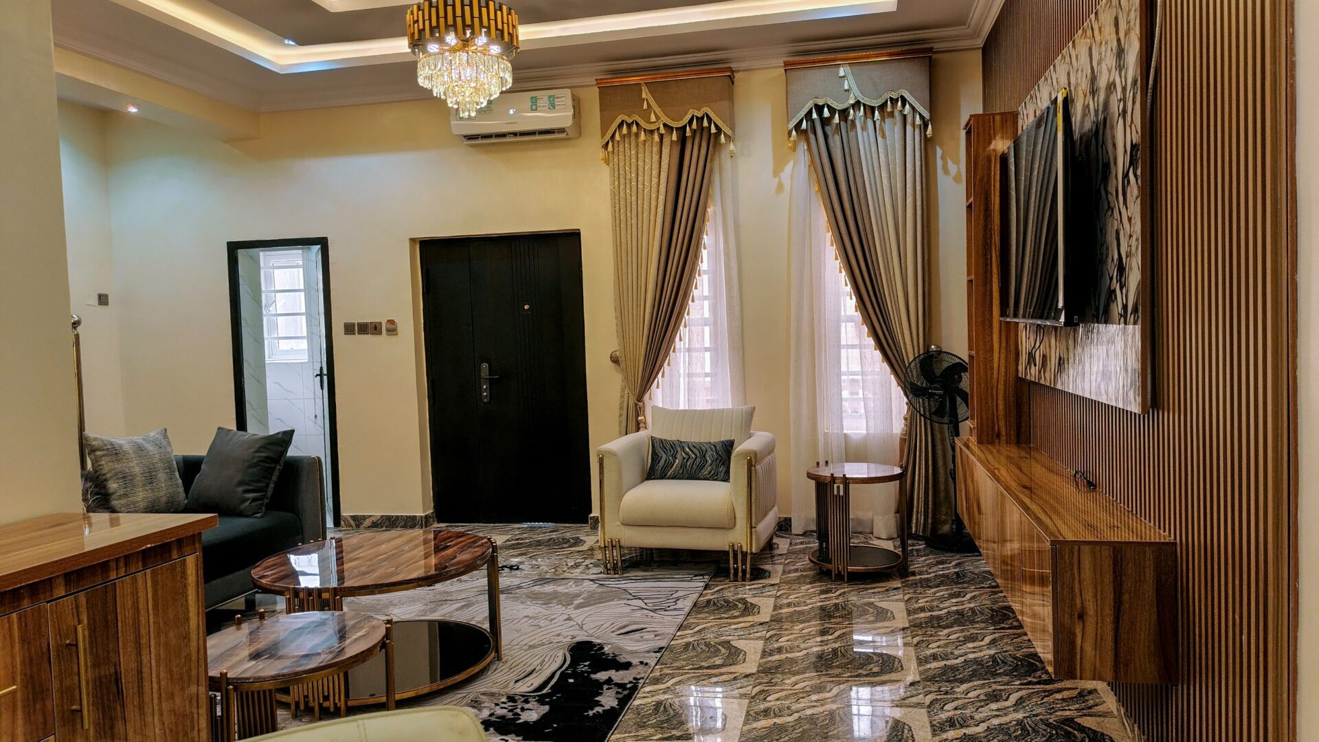 Room 03